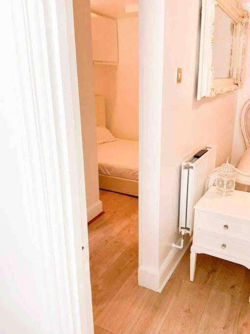 Lovely Two Bedroom Apartment, With Private Garden! Torquay Zewnętrze zdjęcie